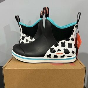 Women's Showave Cow print and teal Winter Boots